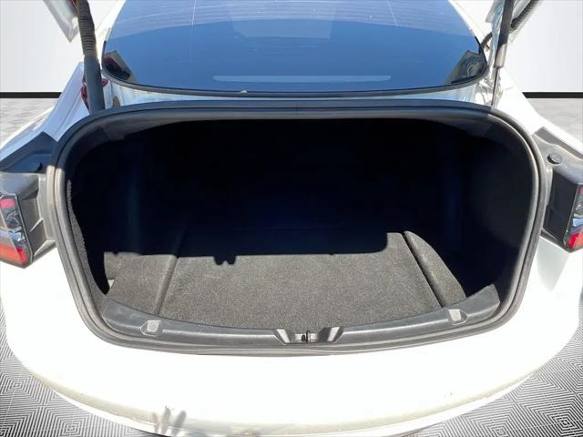 2022 Tesla Model 3 Rear-Wheel Drive