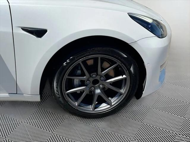 2022 Tesla Model 3 Rear-Wheel Drive