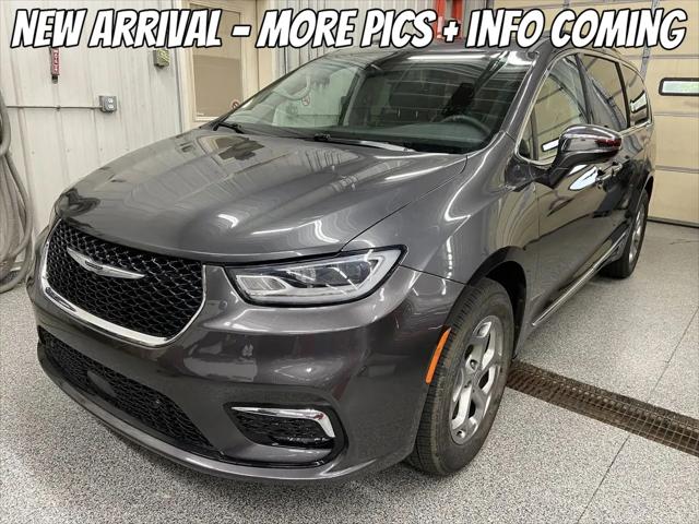 2022 Chrysler Pacifica Limited AWD for sale in Swisher, IA