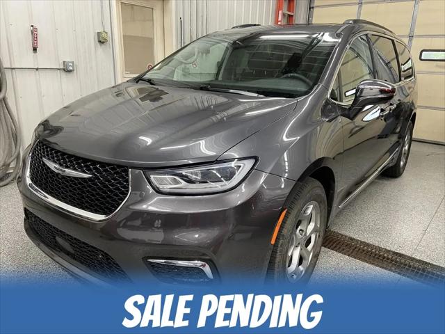 2022 Chrysler Pacifica Limited AWD for sale in Swisher, IA