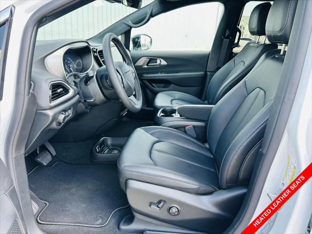 2027 Chrysler Pacifica LX