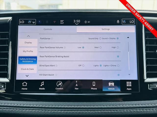 2027 Chrysler Pacifica Limited