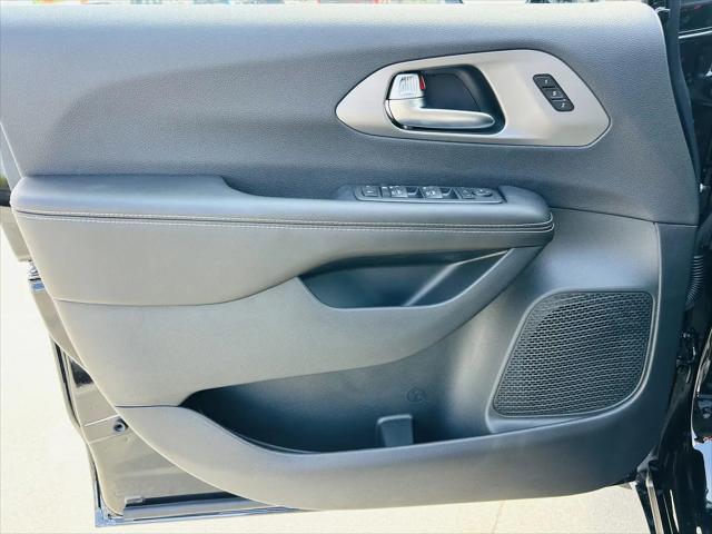2027 Chrysler Pacifica Limited