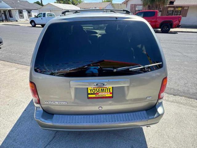 2003 Ford Windstar SE