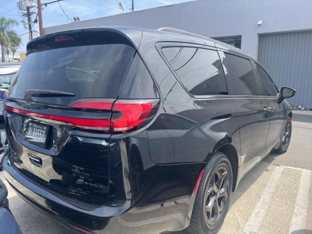 2024 Chrysler Pacifica Hybrid Premium S Appearance Pkg