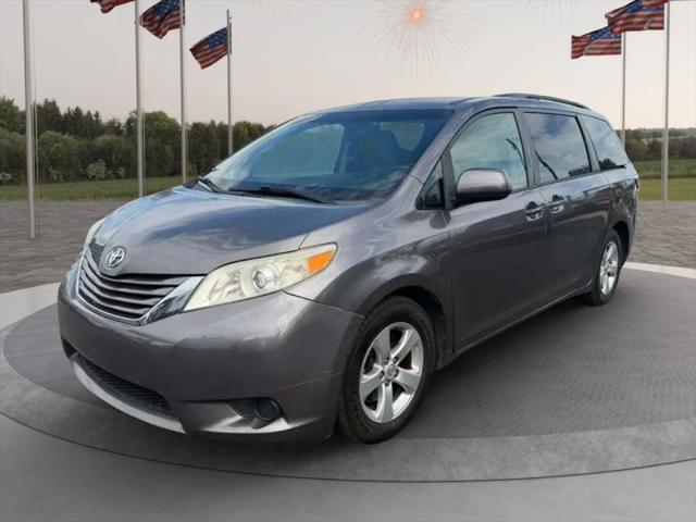 2016 Toyota Sienna LE 7 Passenger for sale in Orlando, FL