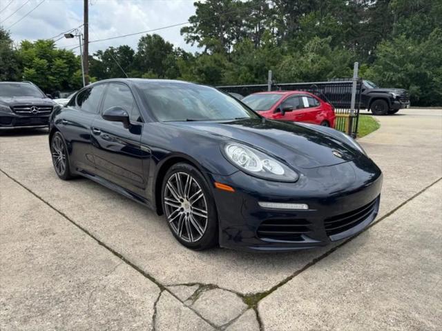 2016 Porsche Panamera Base