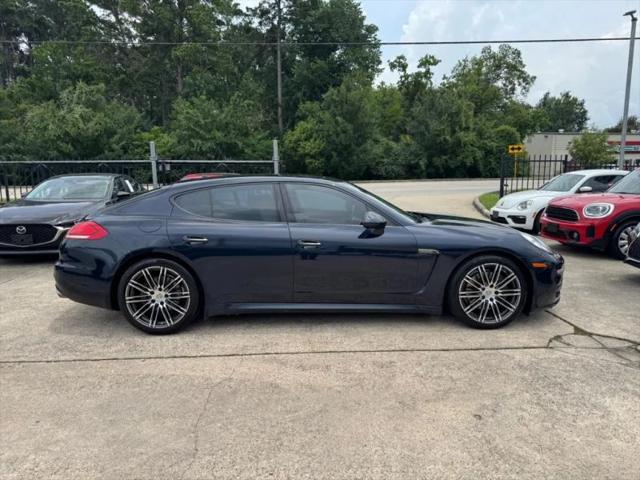 2016 Porsche Panamera Base