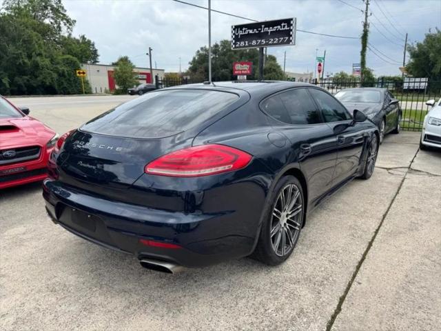2016 Porsche Panamera Base