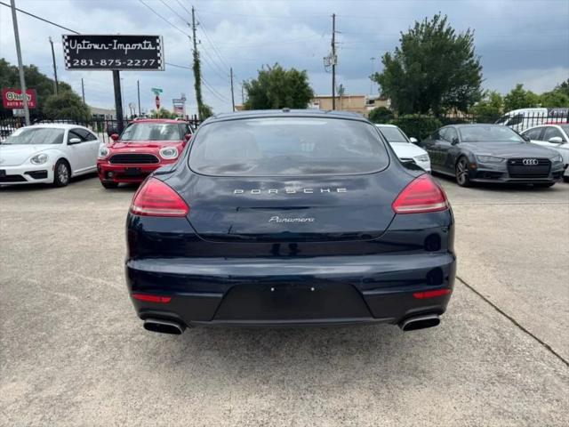 2016 Porsche Panamera Base