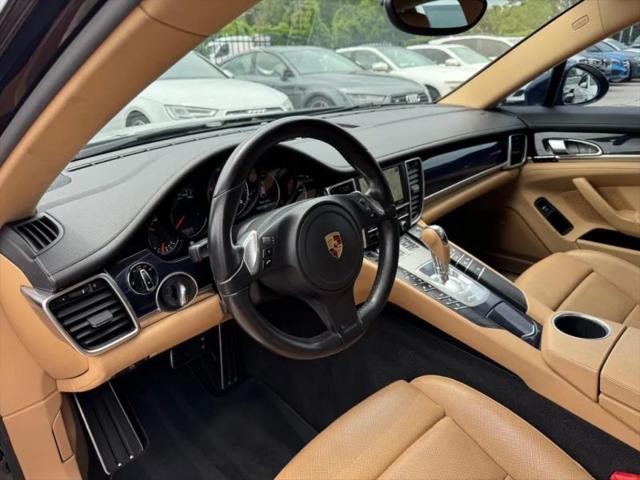 2016 Porsche Panamera Base