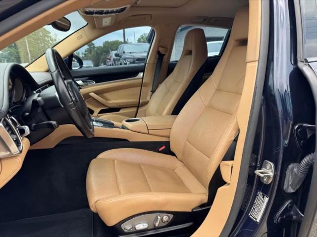 2016 Porsche Panamera Base