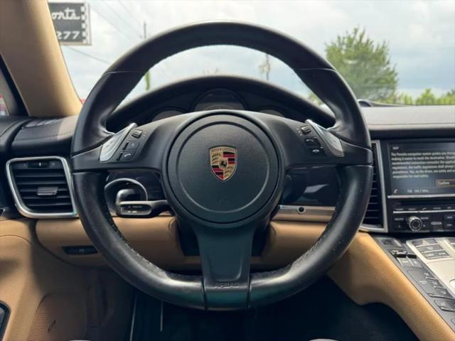2016 Porsche Panamera Base