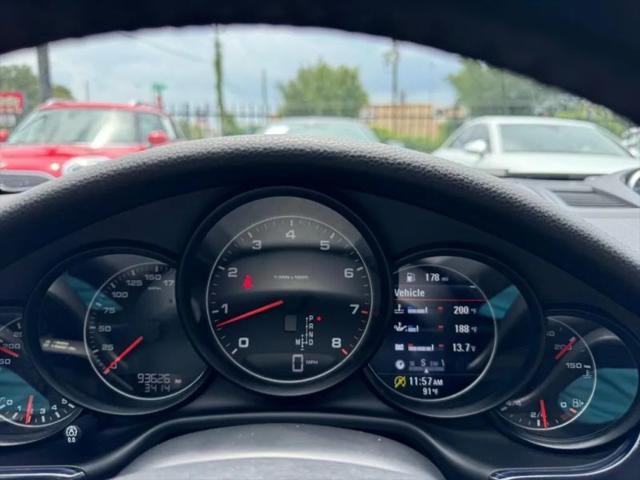 2016 Porsche Panamera Base