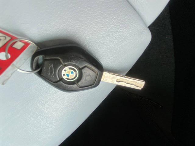 2005 BMW Z4 2.5i