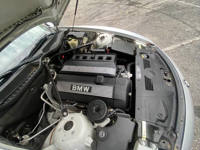 2005 BMW Z4 2.5i
