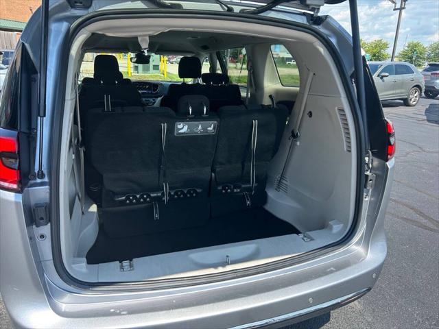 2021 Chrysler Pacifica Touring AWD