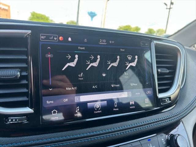 2021 Chrysler Pacifica Touring AWD