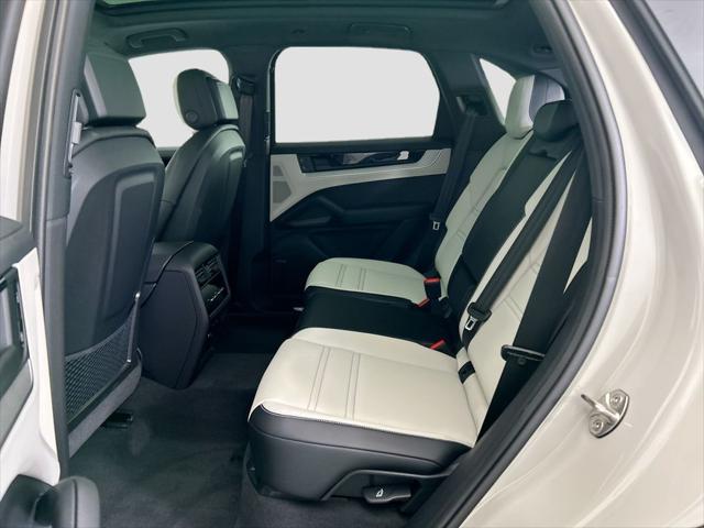 2026 Porsche Cayenne Unknown