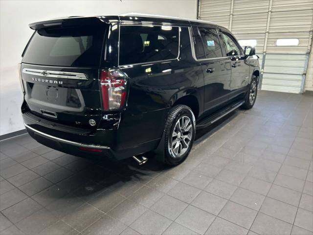 2022 Chevrolet Suburban 4WD LT