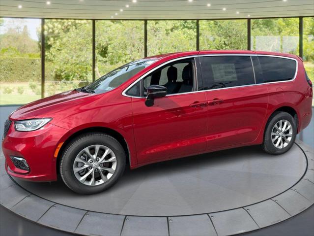 2026 Chrysler Pacifica Select AWD