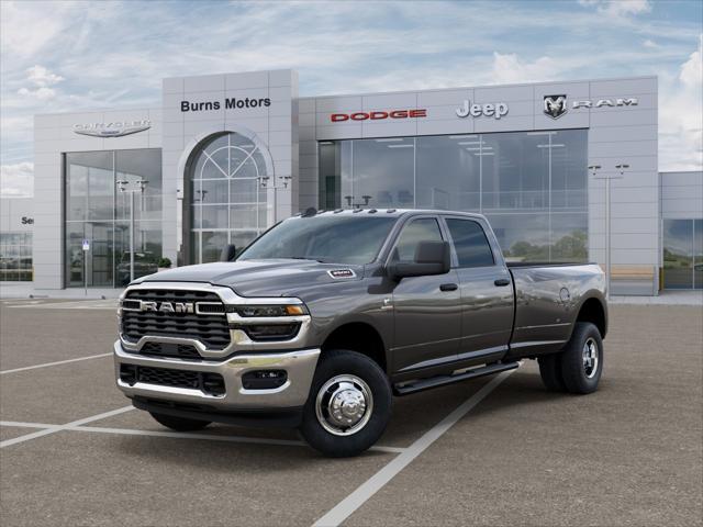 2026 RAM Ram 3500 RAM 3500 TRADESMAN CREW CAB 4X4 8 BOX