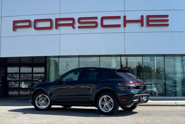 2026 Porsche Macan Base