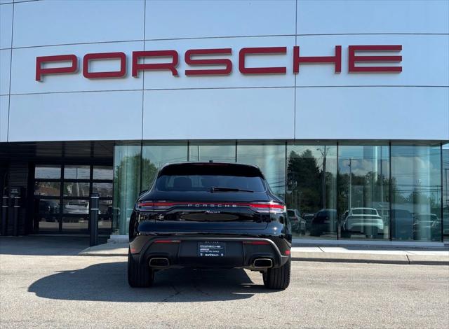 2026 Porsche Macan Base