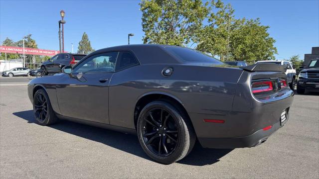 2016 Dodge Challenger SXT