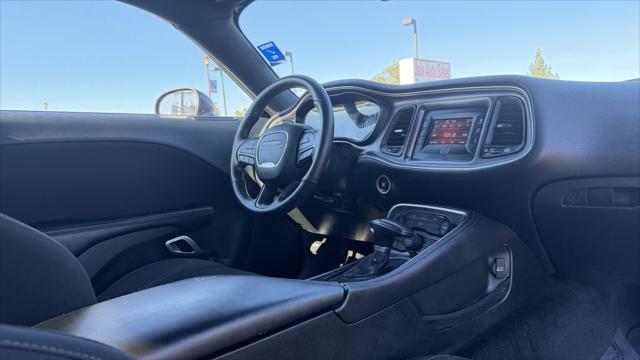 2016 Dodge Challenger SXT