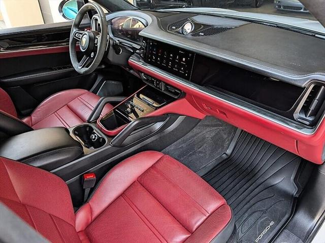 2024 Porsche Cayenne S