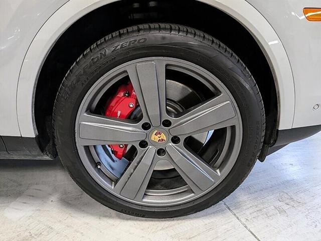 2024 Porsche Cayenne S