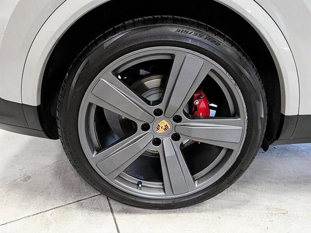 2024 Porsche Cayenne S