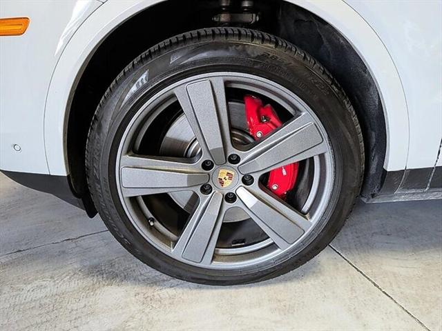 2024 Porsche Cayenne S