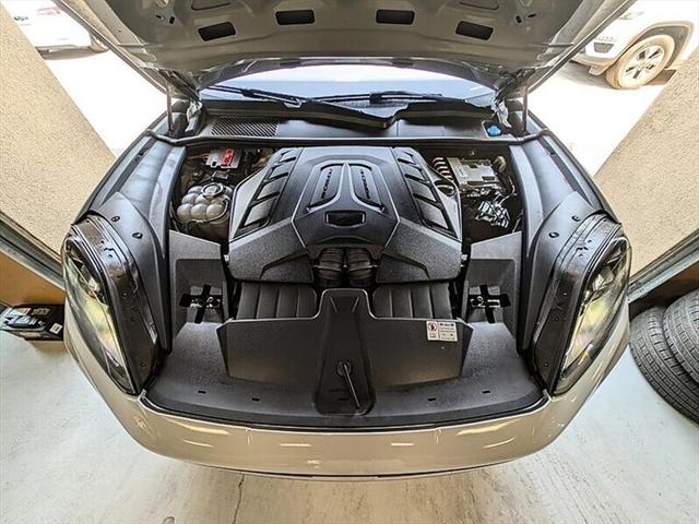 2024 Porsche Cayenne S