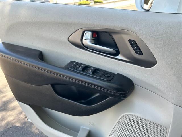2020 Chrysler Pacifica Touring L