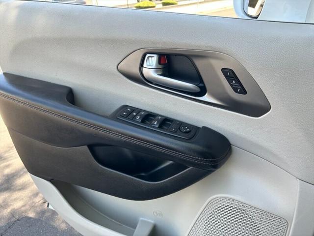 2020 Chrysler Pacifica Touring L