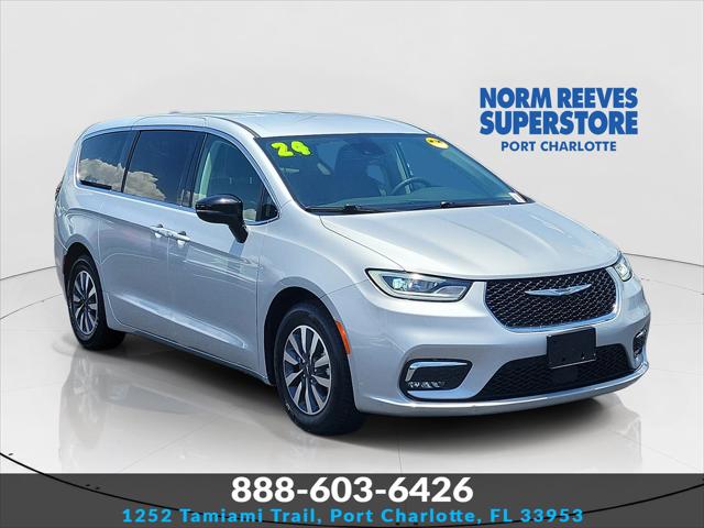 2024 Chrysler Pacifica Hybrid Select for sale in Port Charlotte, FL