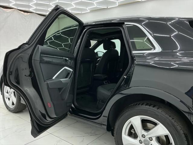 2020 Audi Q3 Premium 45 TFSI quattro Tiptronic