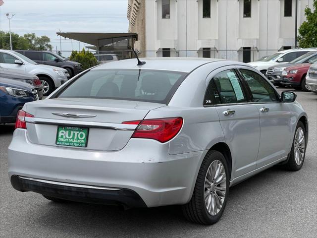 2012 Chrysler 200 Limited