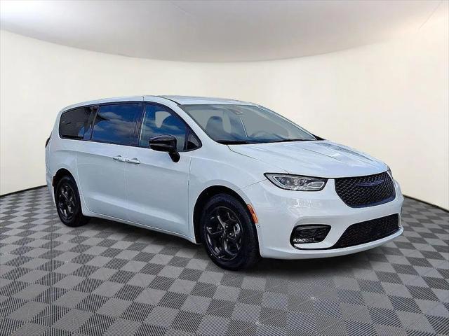 2024 Chrysler Pacifica Hybrid S Appearance Pkg for sale in Freehold, NJ