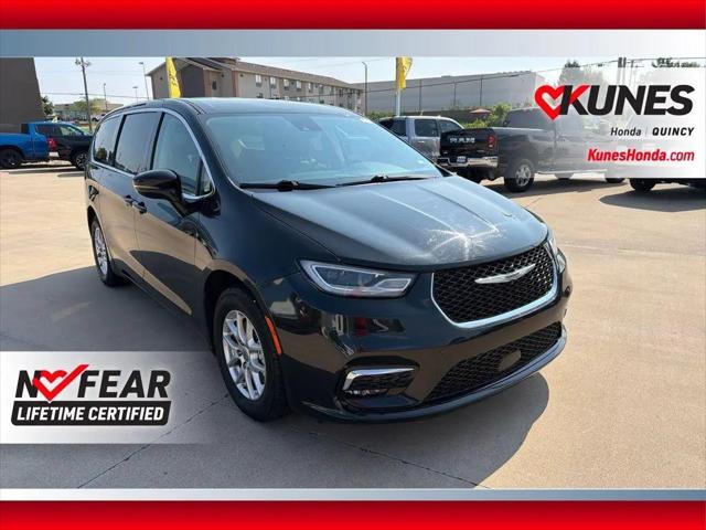 2024 Chrysler Pacifica Touring L for sale in Quincy, IL
