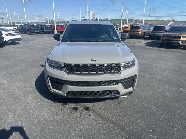 2027 Jeep Grand Cherokee GRAND CHEROKEE LAREDO ALTITUDE 4X4 2027 Jeep Grand Cherokee GRAND CHEROKEE LAREDO ALTITUDE 4X4