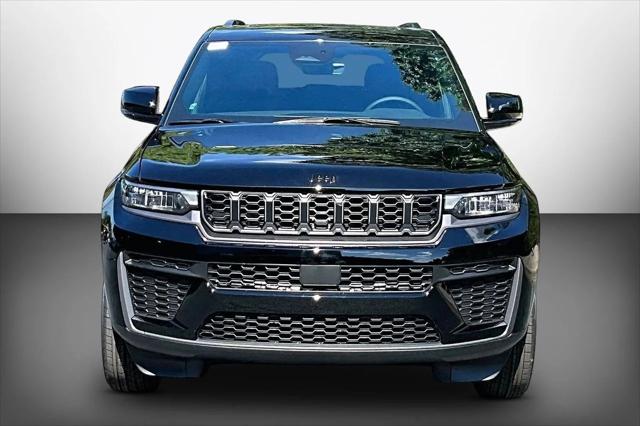 New 2027 High-Gloss Black Paint Jeep Laredo image 3
