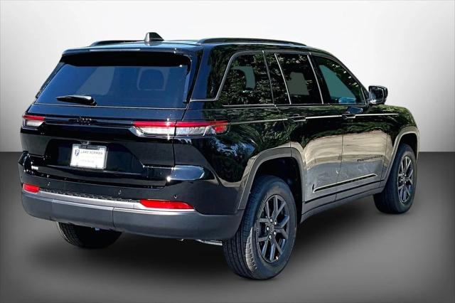 New 2027 High-Gloss Black Paint Jeep Laredo image 8