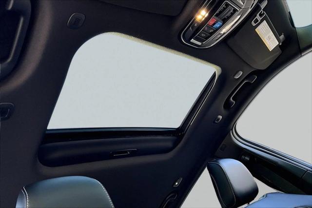 New 2027 High-Gloss Black Paint Jeep Laredo image 13