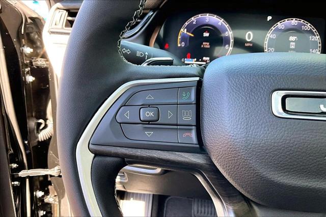 New 2027 High-Gloss Black Paint Jeep Laredo image 27