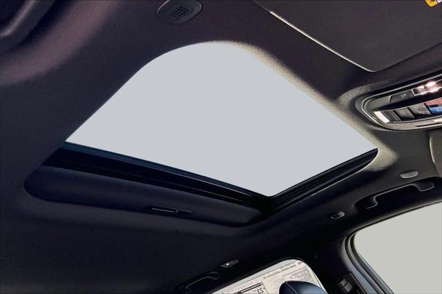 New 2027 High-Gloss Black Paint Jeep Laredo image 14