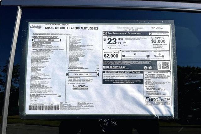New 2027 High-Gloss Black Paint Jeep Laredo image 34