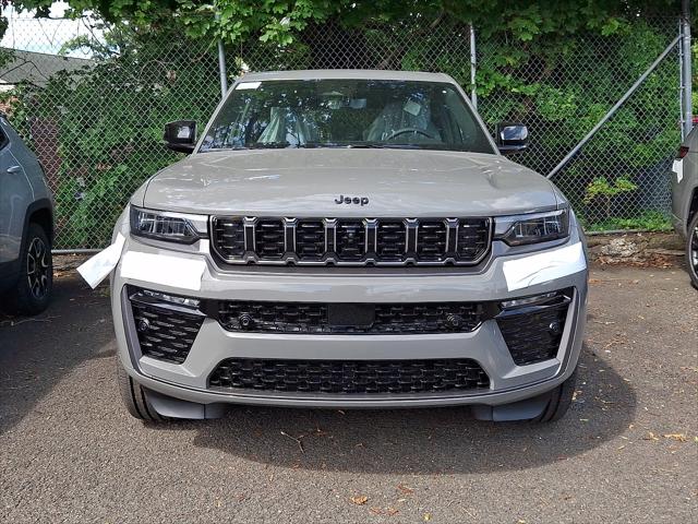 2027 Jeep Grand Cherokee Limited Reserve 2027 Jeep Grand Cherokee Limited Reserve